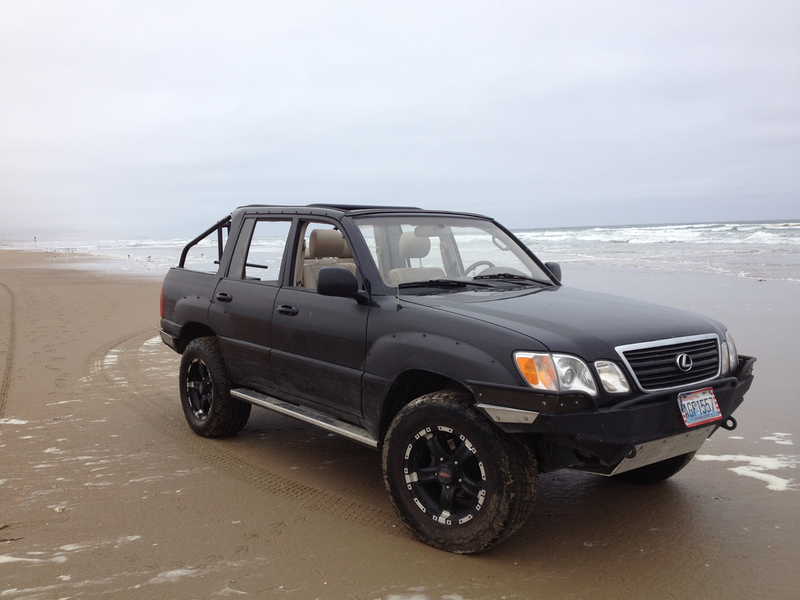 Illustration for article titled Land Cruiser Owners- Making Oddball Vehicles Even Odder